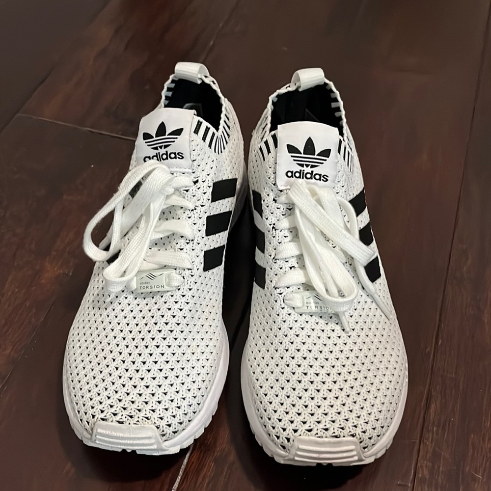 adidas Torsion ZX Flux men’s SZ 7/ woman size 8.5